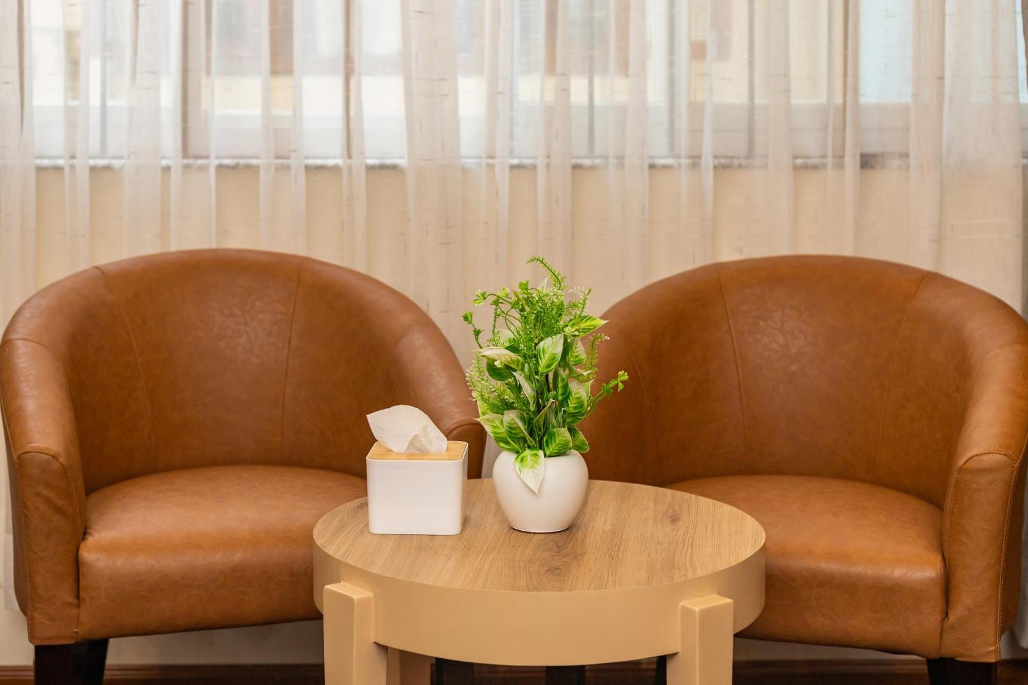 Airport Diana Hotel Катманду Экстерьер фото