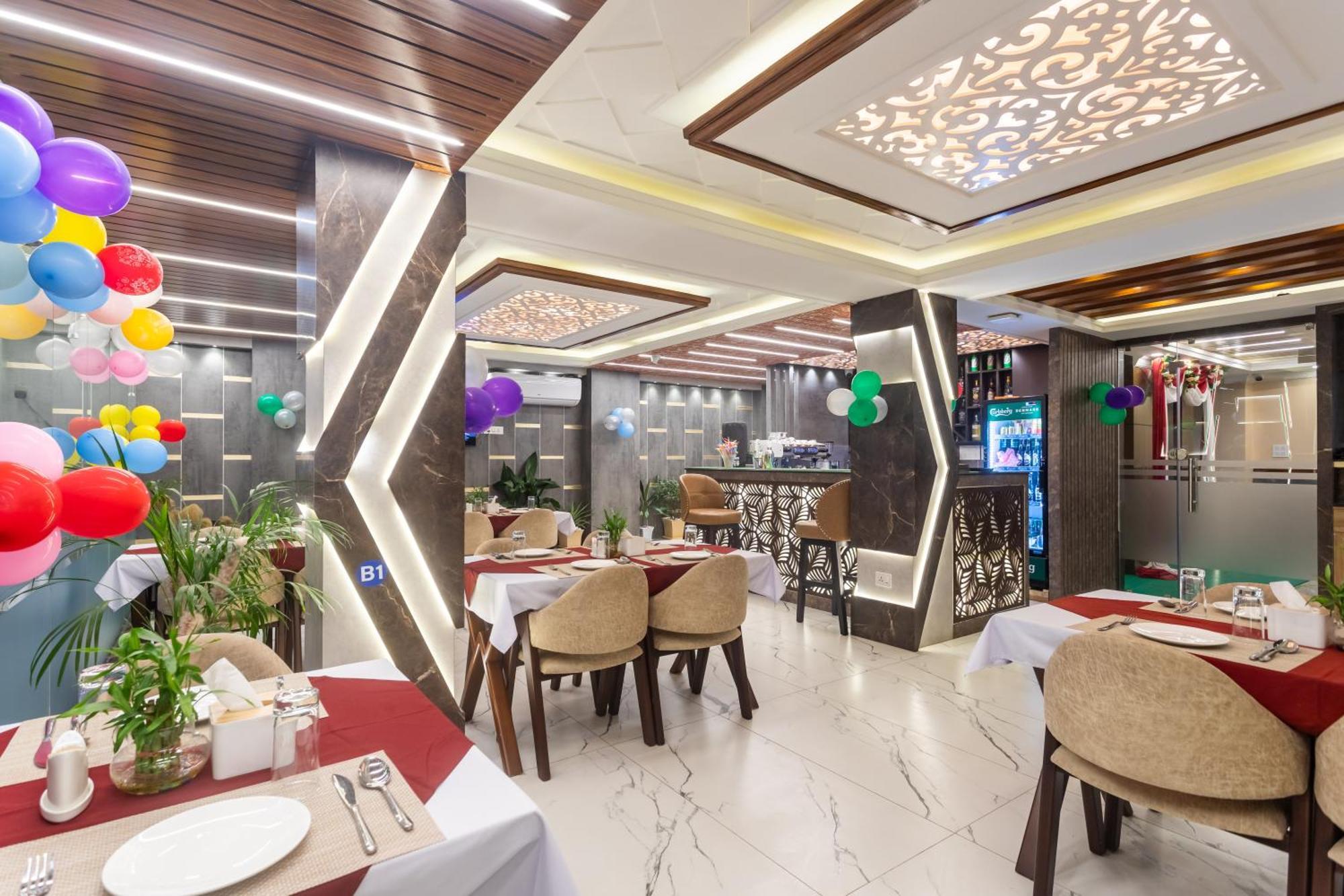 Airport Diana Hotel Катманду Экстерьер фото