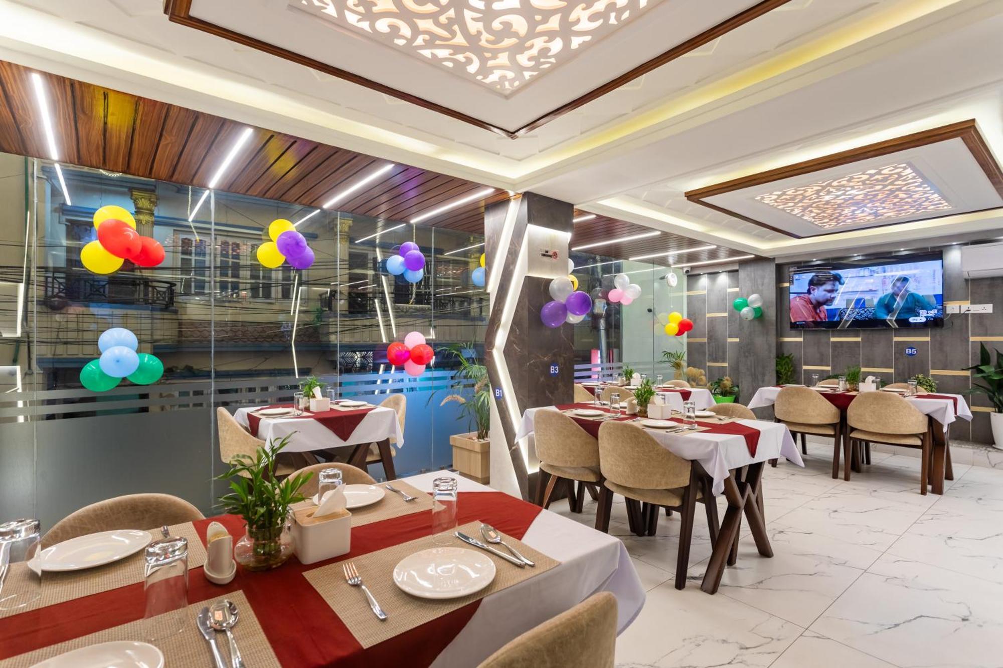 Airport Diana Hotel Катманду Экстерьер фото